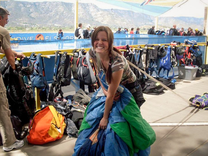 Travel Jobs Skydiver