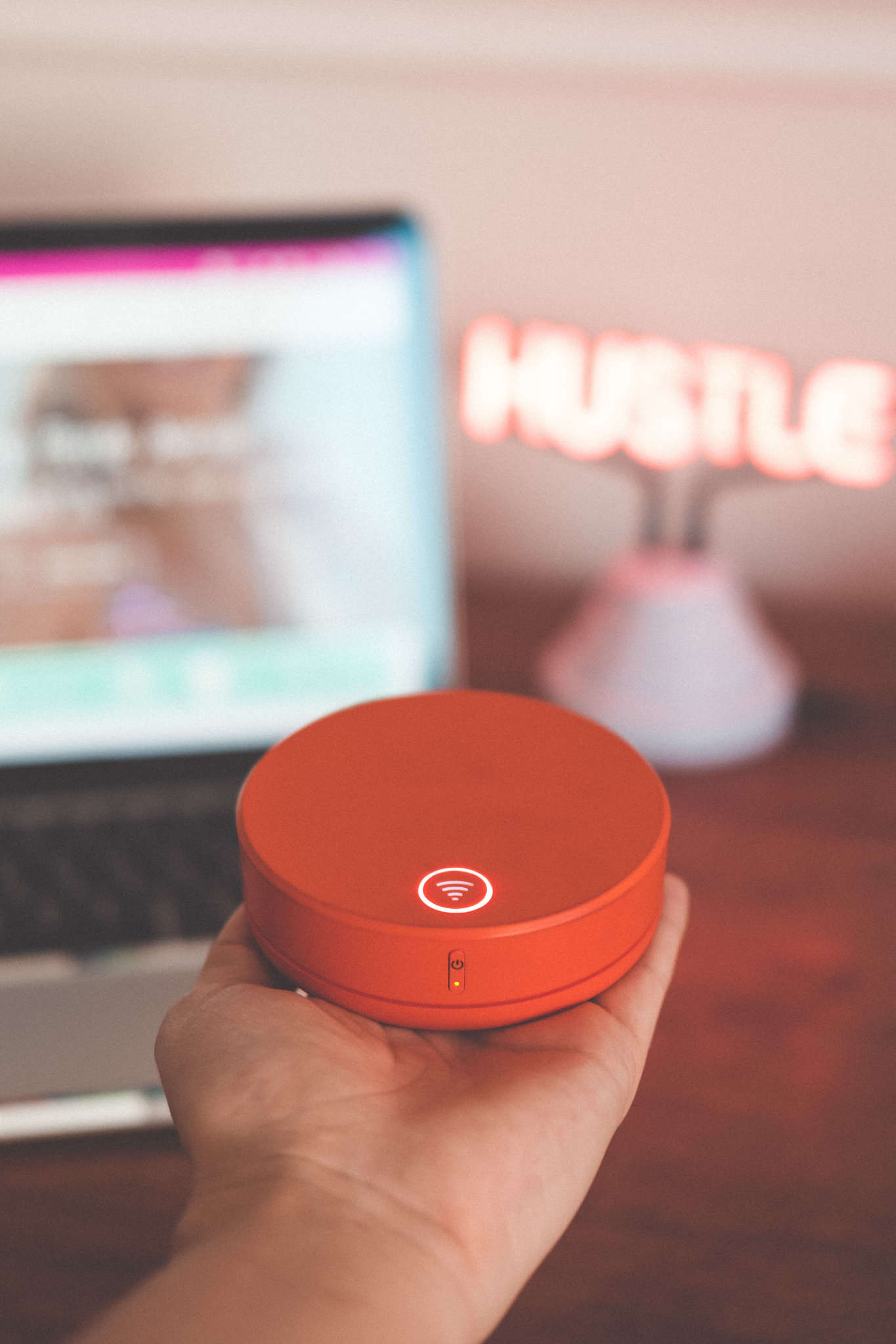 Using the Skyroam Wifi Hotspot