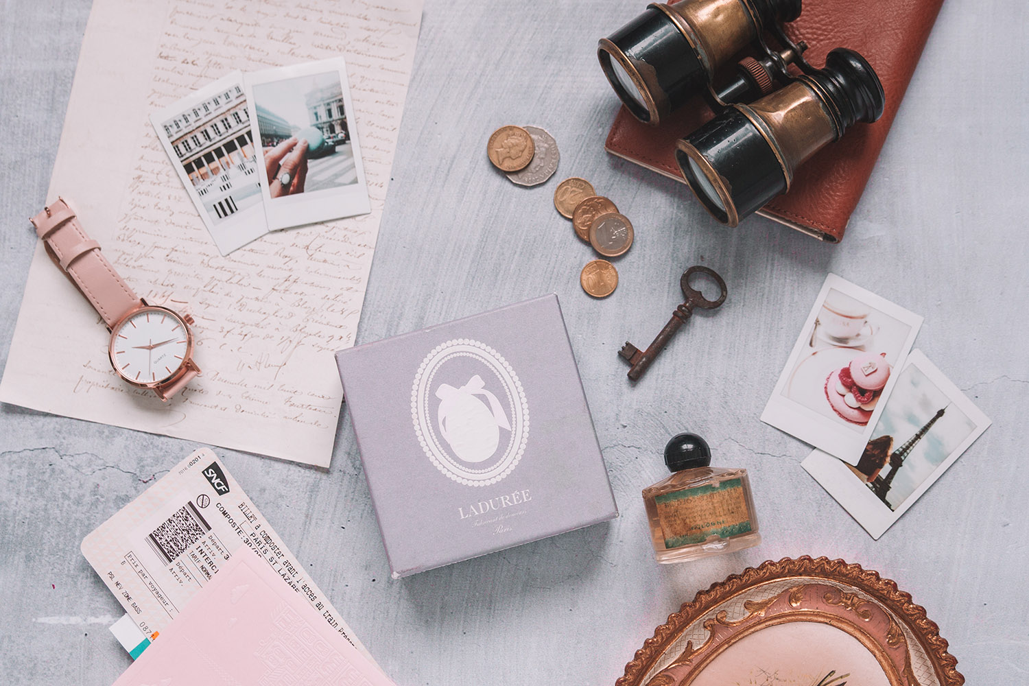 TBA Flat Lay Vintage Paris
