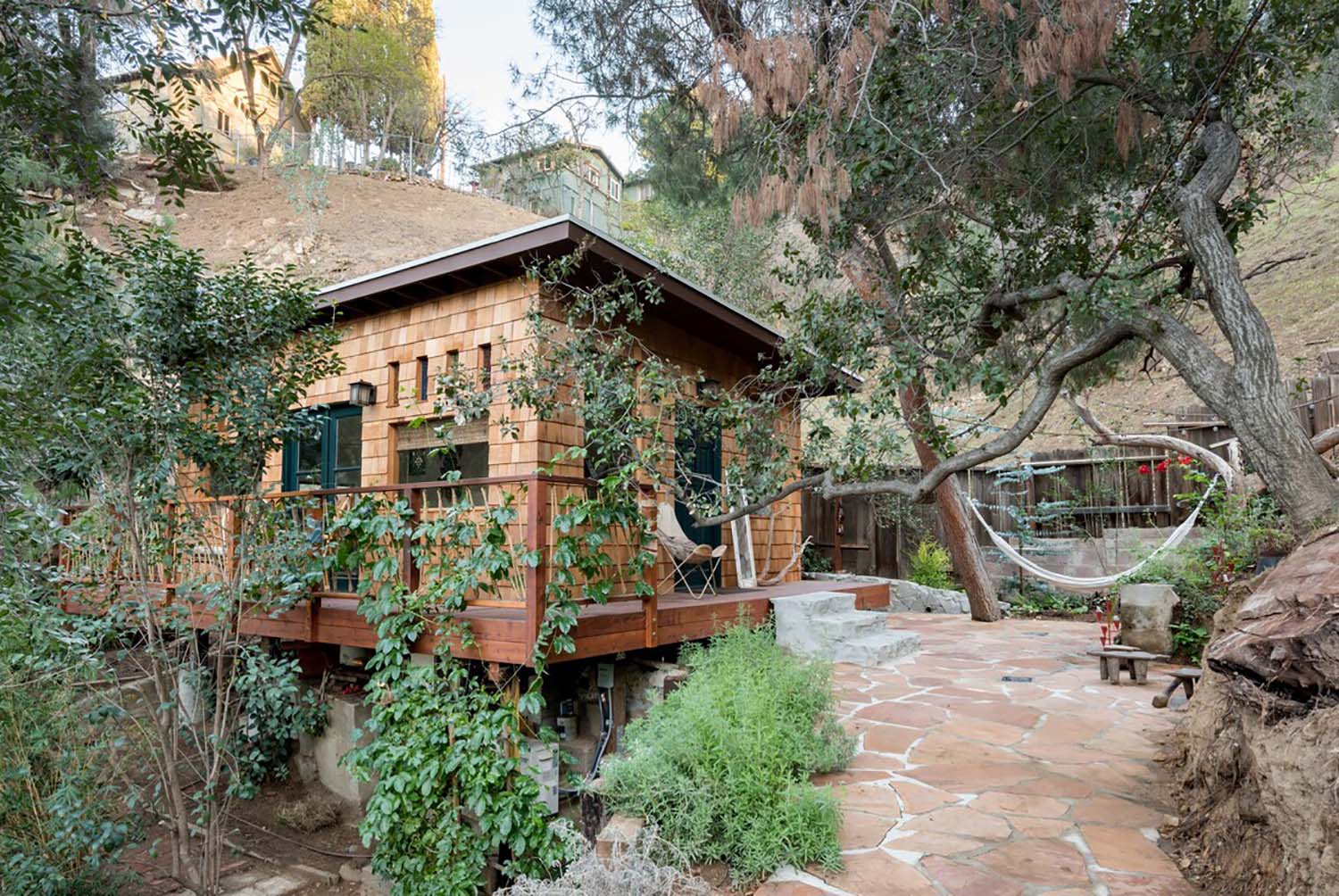 Airbnb 60s Vintage The Doors Los Angeles